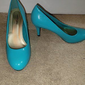 Comfort plus teal heel